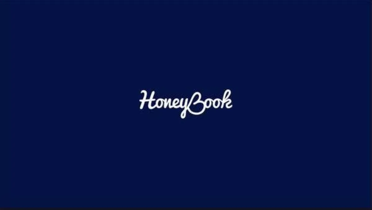HoneyBook Pitch Deck · slide 1